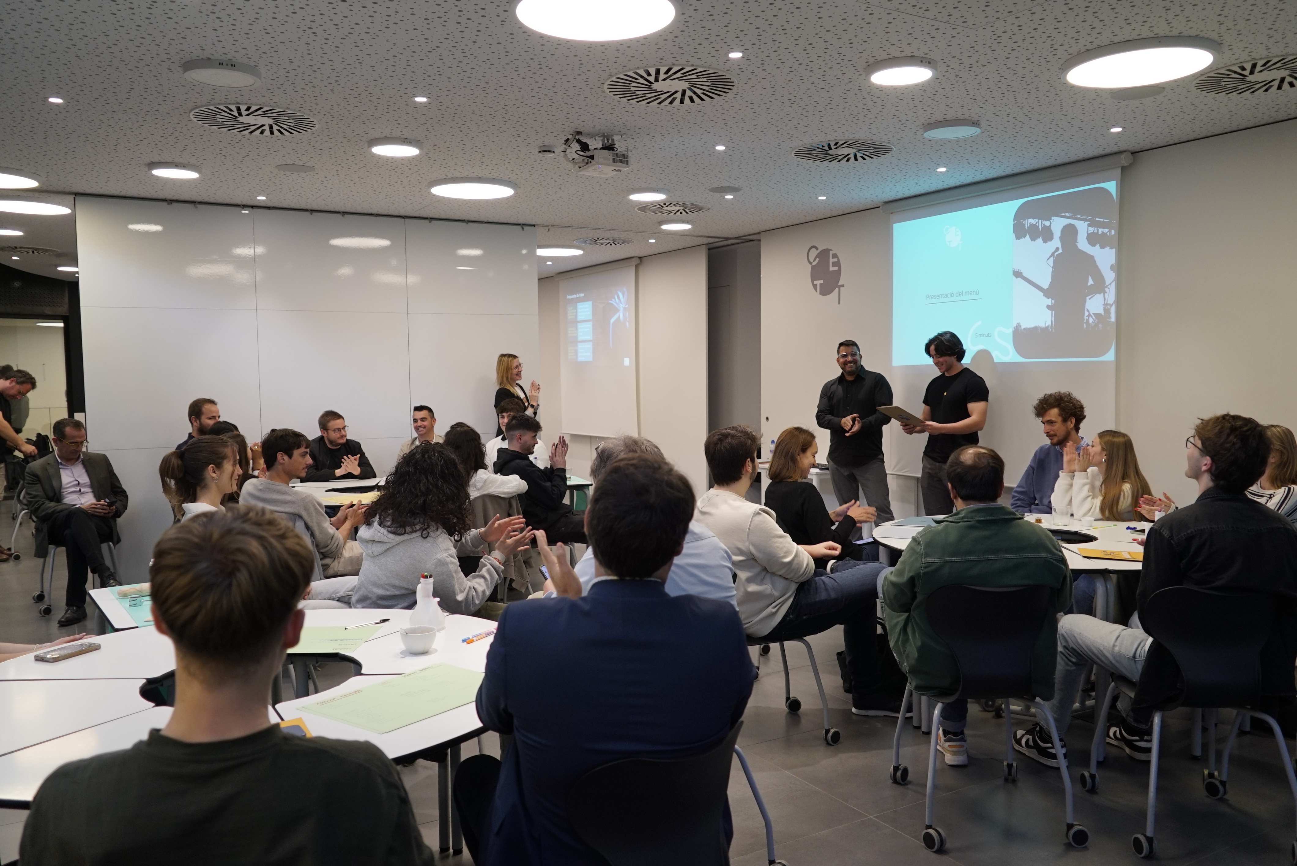 Photography from: Tech Tourism Cluster: una conexión del alumnado con el mundo emprendedor | CETT